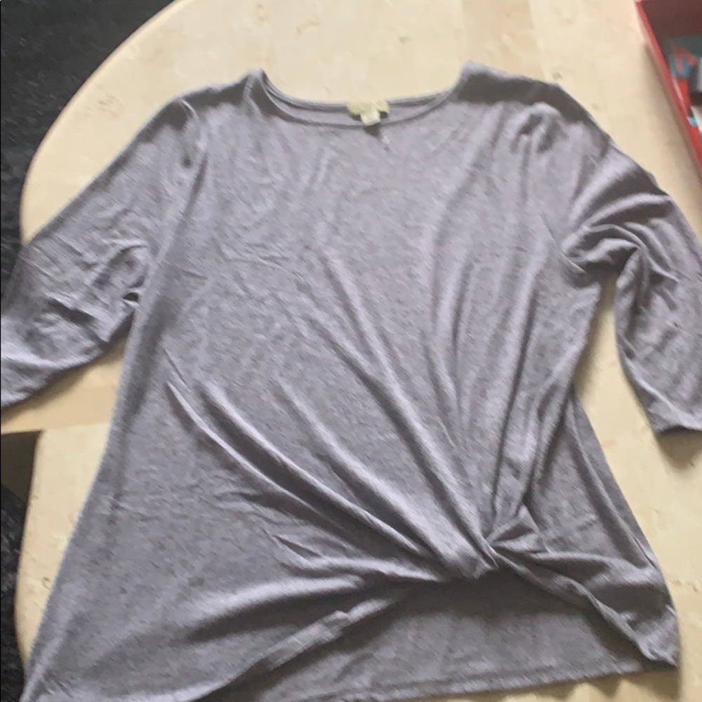 XL One World 3/4 sleeve top